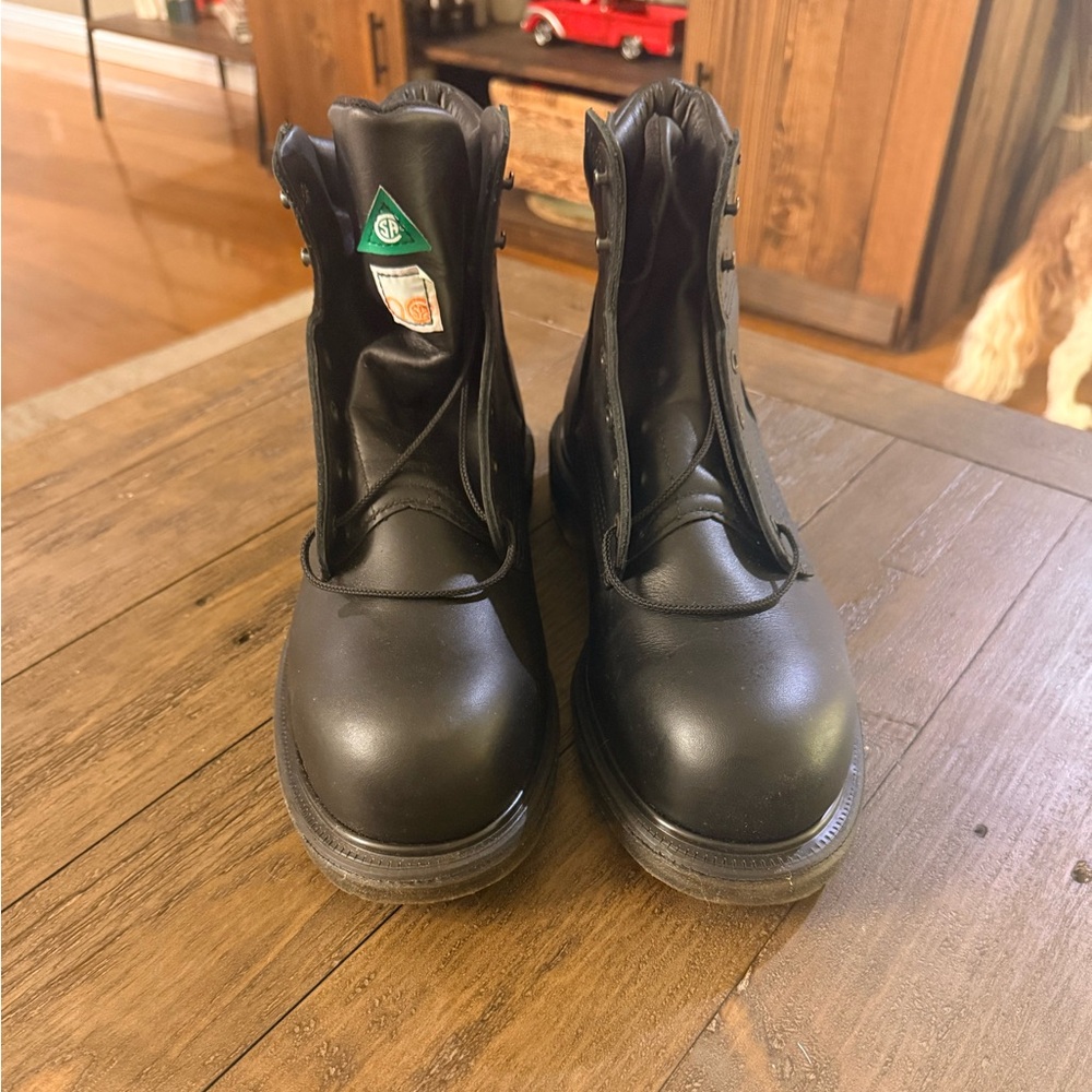 Redwing 3507 men’s work boots